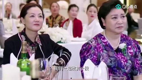 新娘全程吃瓜视频,揭秘婚礼现场幕后趣事